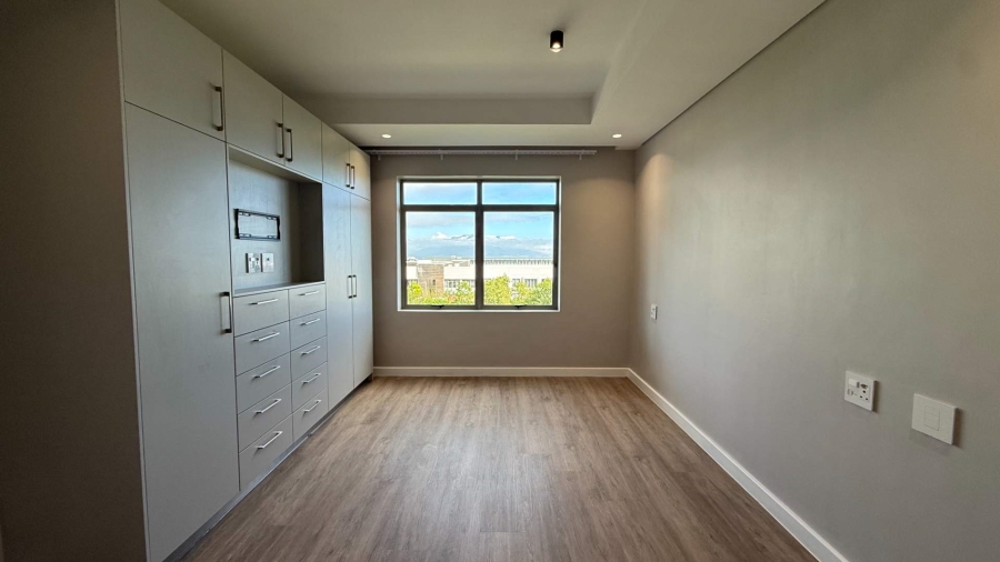 2 Bedroom Property for Sale in Plattekloof Western Cape